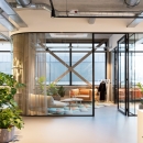  meeting room with singel glass wall