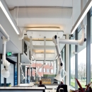 Single glass dividing wall