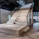 Presentatieruimte met "tribune trap" bij BDO in den Haag