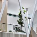 Parts of the steel construction in the atrium at Canon Production Printing Venlo