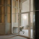 4 meter high glass partition at Adagio in Amsterdam
