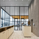 Meeting rooms with high partition walls