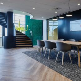 Office partition with EI60 glass and drywall sections