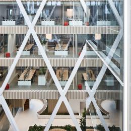 Atrium with QbiQ Safety Glass partition to prevent people falling through