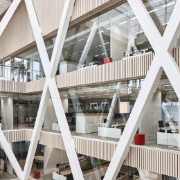 Atrium with QbiQ Safety Glass partition to prevent people falling through