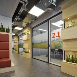 Conference room with laminated glass with high acoustic values 