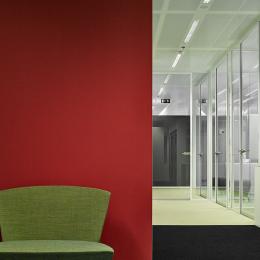 Triple concentration rooms made of acoustic layered glass 