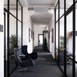 Route 66 glass partition with industrial look and feel