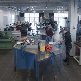 Gesloten syteemwanden in de praktijklokalen