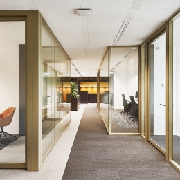 High-quality glass partitions for offices