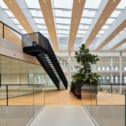 Glass partitions and glass balustrade at Plus Ultra Leiden