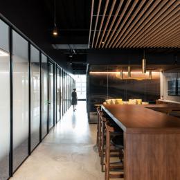 Boardroom and relax room with glass partition at Wordwide New York