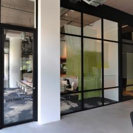 Old fashion industrial look glass office walls with double glass and high acoustic values