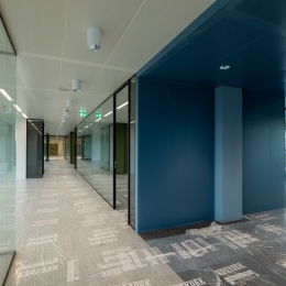 Building the office partitions at Fellenoord 15 in Eindhoven