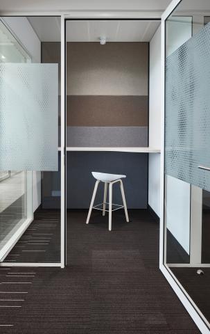 Glass concentration room with single and double glass 