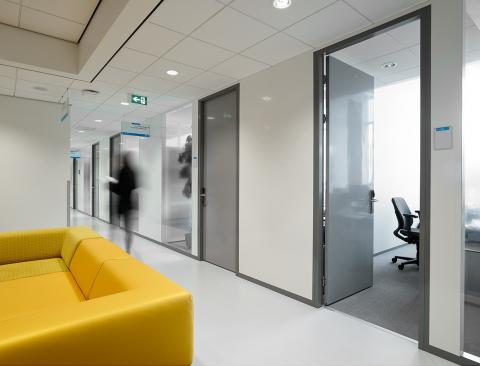 Partitions walls with steel door with aluminum frame and electronic lock