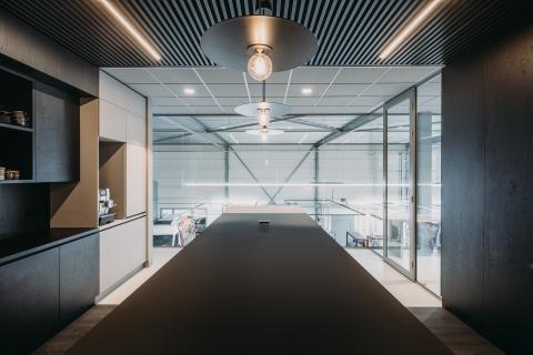Partition with safety glass at the first floor at Wraptor in Nootdorp