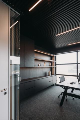 Office with iQ LIBERTY Single