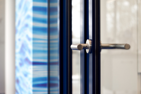 Detail aluminum KDEC frames door