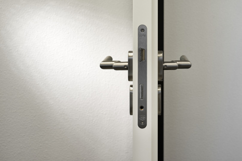 KDD57D with FSB 061076 door handle 