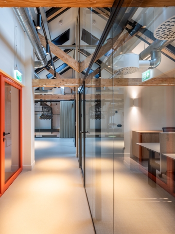 Stacked partitions at Dokhuis Rotterdam