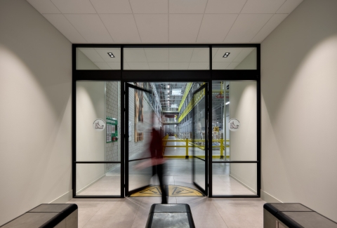 iQ PROTECT Smoke S200 smoke-resistant partition wall 