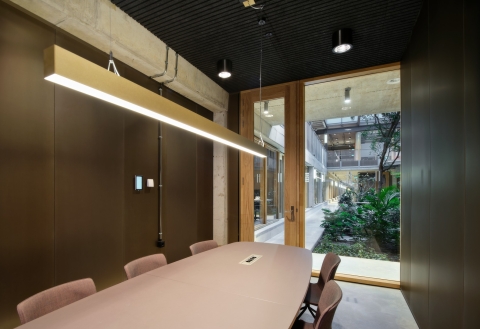 Transparent coated steel wall panels at faculty ITC University Twente Enschede